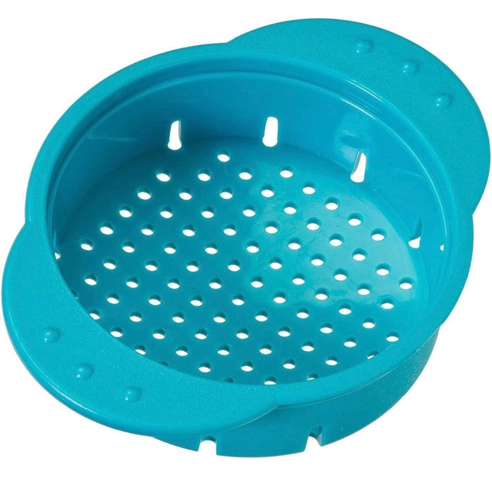 Progressive plastic can strainer